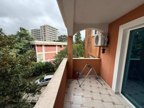 Rent, one bedroom apartment, 43m², Centar, Budva - image 8