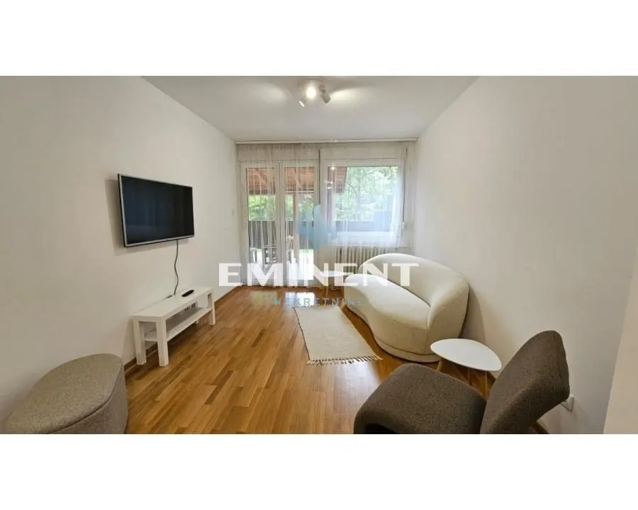 Izdavanje, trosoban stan, 79m², Bežanijska Kosa Sve Podlokacije, Beograd