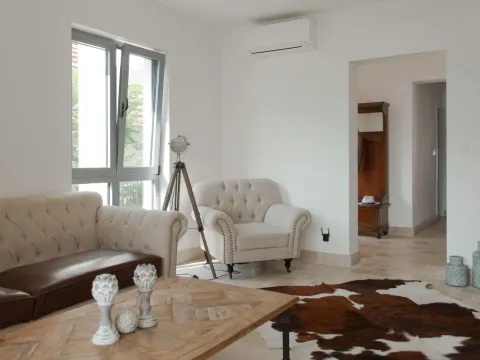 Prodaja, dvosoban stan, 82m², Risan, Kotor - image 10