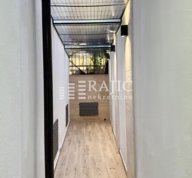 Rent, two bedroom apartment, 100m², Stari Grad, Beograd - image 11