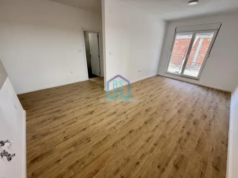 Prodaja, jednosoban stan, 37m², Vidovdansko naselje, Novi Sad Sve Podlokacije - image 1
