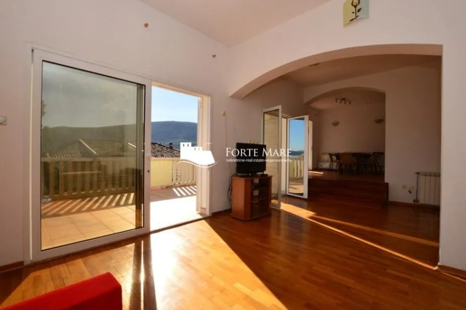 Prodaja, kuća, 350m², Baošići, Herceg Novi