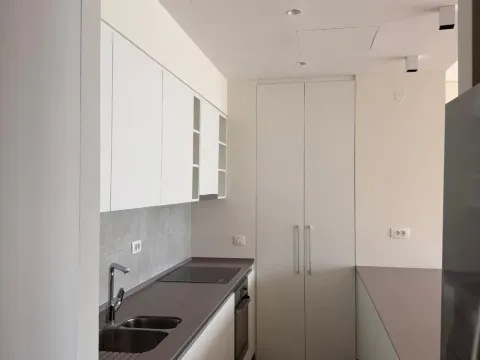 Rent, four bedroom apartment, 117m², Savski Venac, Beograd - image 10