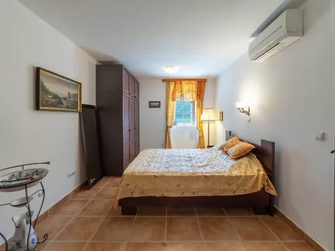 Prodaja, trosoban stan, 112m², Kotor, Crna Gora - image 12