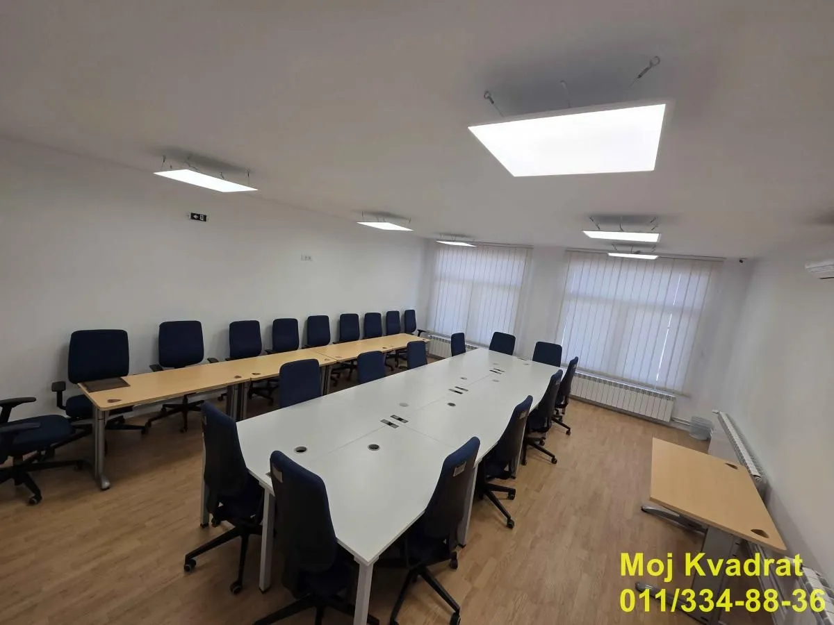 Rent, office space, 216m², Čačak, Srbija