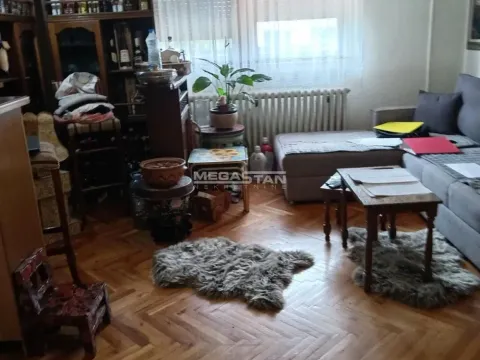 Stan in Zvezdara Sve Podlokacije