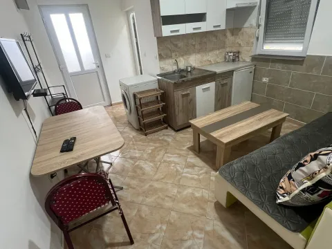 Rent, one bedroom apartment, 35m², Bjeliši, Bar - image 2