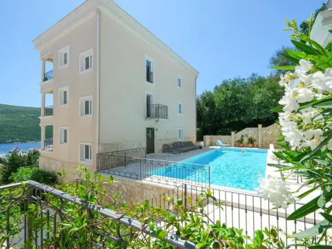 Prodaja, trosoban stan, 166m², Đenovići, Herceg Novi - image 3