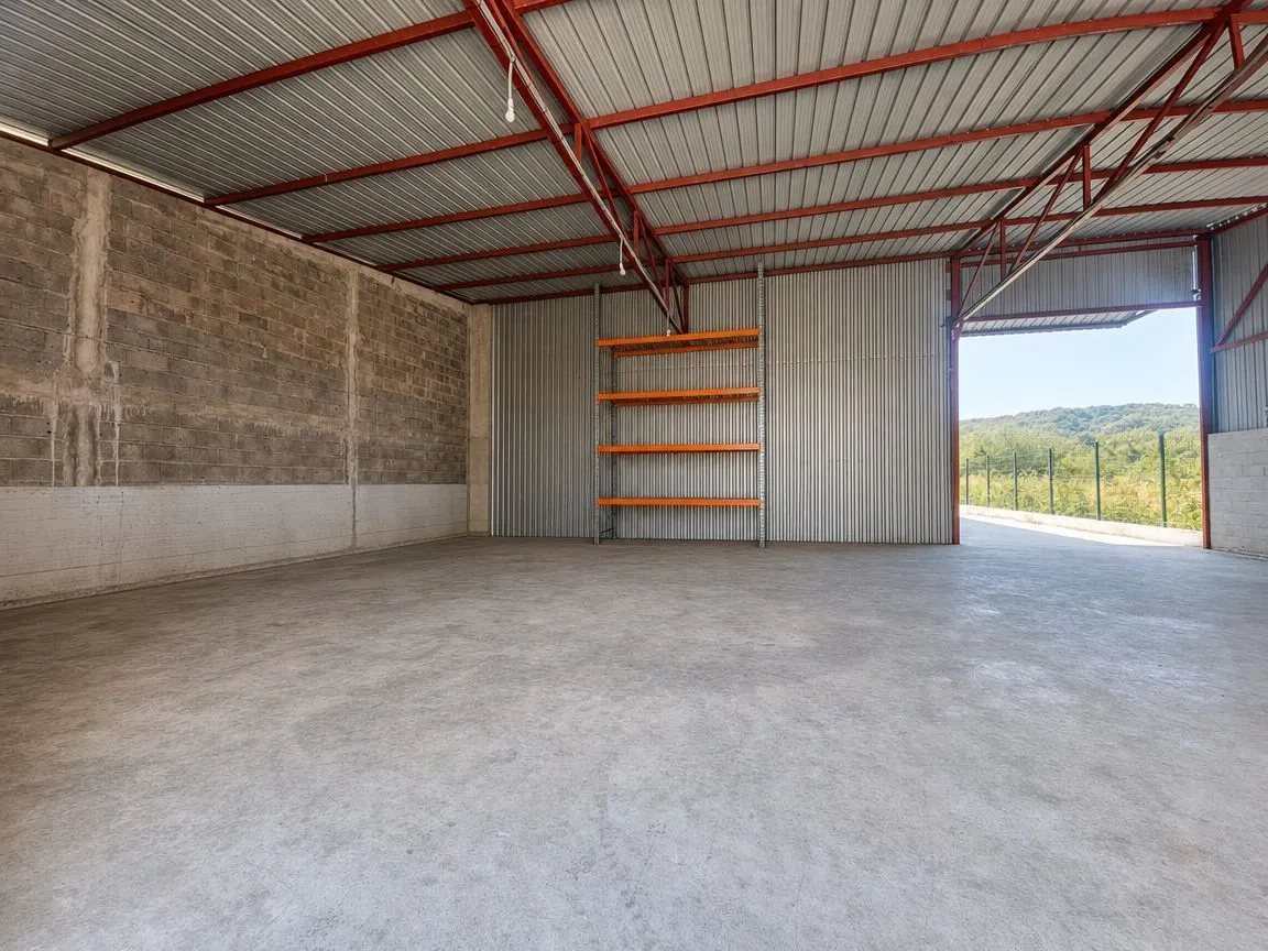 Rent, office space, 300m², Radanovići, Kotor