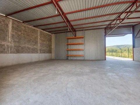 Rent, office space, 300m², Radanovići, Kotor - image 2