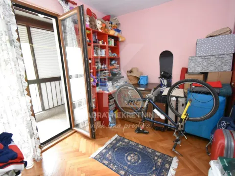 Prodaja, četvorosoban stan, 120m², Blok 7, Podgorica - image 9