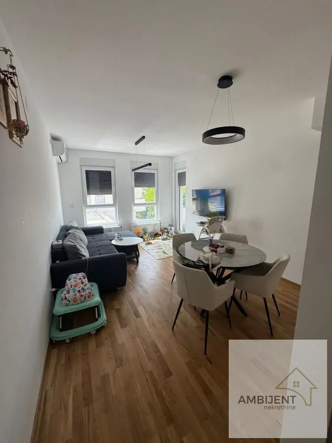 Sale, three bedroom apartment, 56m², Centar, Stara Pazova