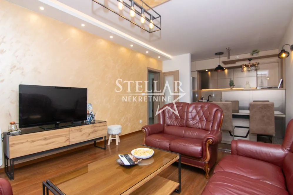 Izdavanje, dvosoban stan, 69m², Master Kvart, Podgorica