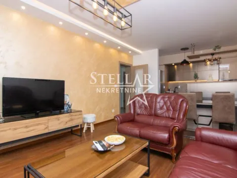 Izdavanje, dvosoban stan, 69m², Master Kvart, Podgorica