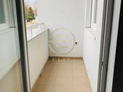 Prodaja, trosoban stan, 62m², Sajmište, Novi Sad - image 19