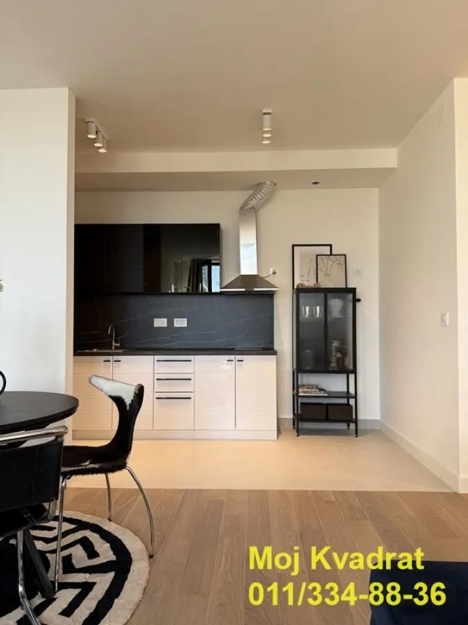 Prodaja, četvorosoban stan, 114m², Savski Venac, Beograd