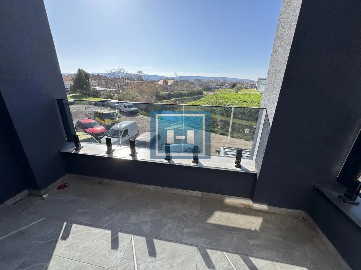 Prodaja, dvosoban stan, 60m², Centar, Ćuprija