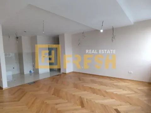 Izdavanje, dvosoban stan, 80m², Preko Morače, Podgorica - image 4