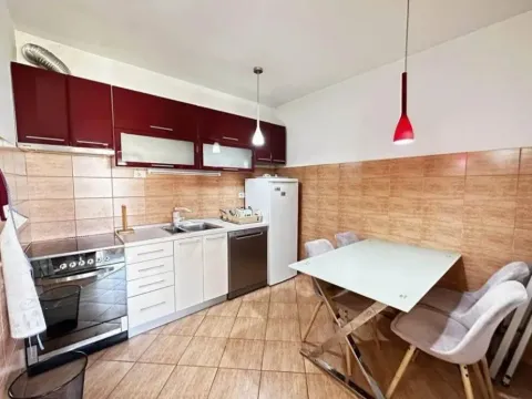 Izdavanje, jednosoban stan, 45m², City Kvart, Podgorica - image 2