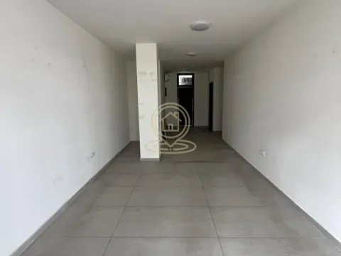 Rent, office space, 34m², Centar, Vrnjačka Banja - image 2