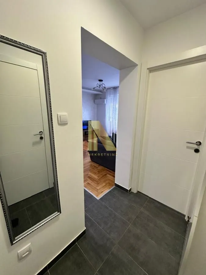 Prodaja, jednosoban stan, 30m², Detelinara, Novi Sad Sve Podlokacije