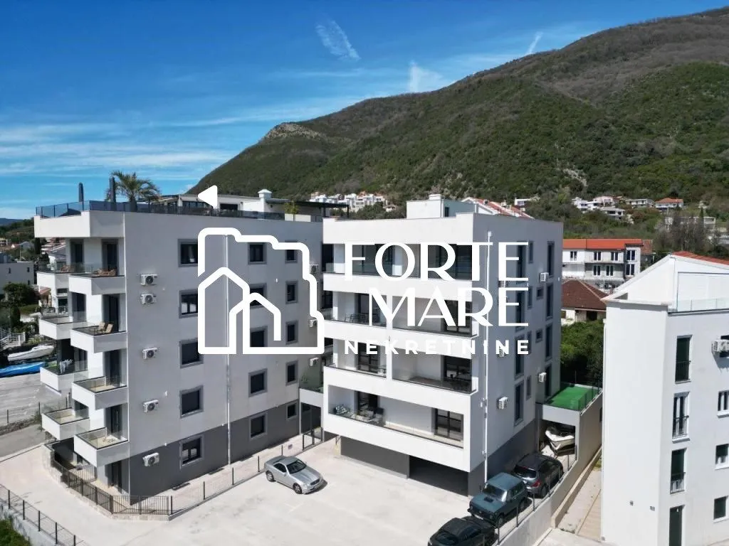 Prodaja, dvosoban stan, 124m², Đenovići, Herceg Novi
