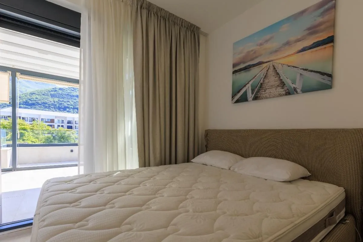 Prodaja, dvosoban stan, 154m², Donja Lastva, Tivat