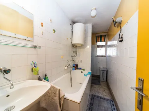 Izdavanje, trosoban stan, 105m², Preko Morače, Podgorica - image 12
