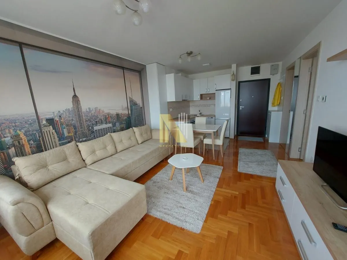 Izdavanje, dvosoban stan, 40m², Grbavica, Novi Sad Sve Podlokacije