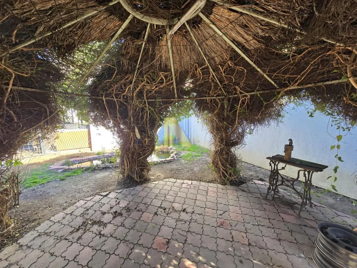 Prodaja, kuća, 203m², Salajka, Novi Sad Sve Podlokacije