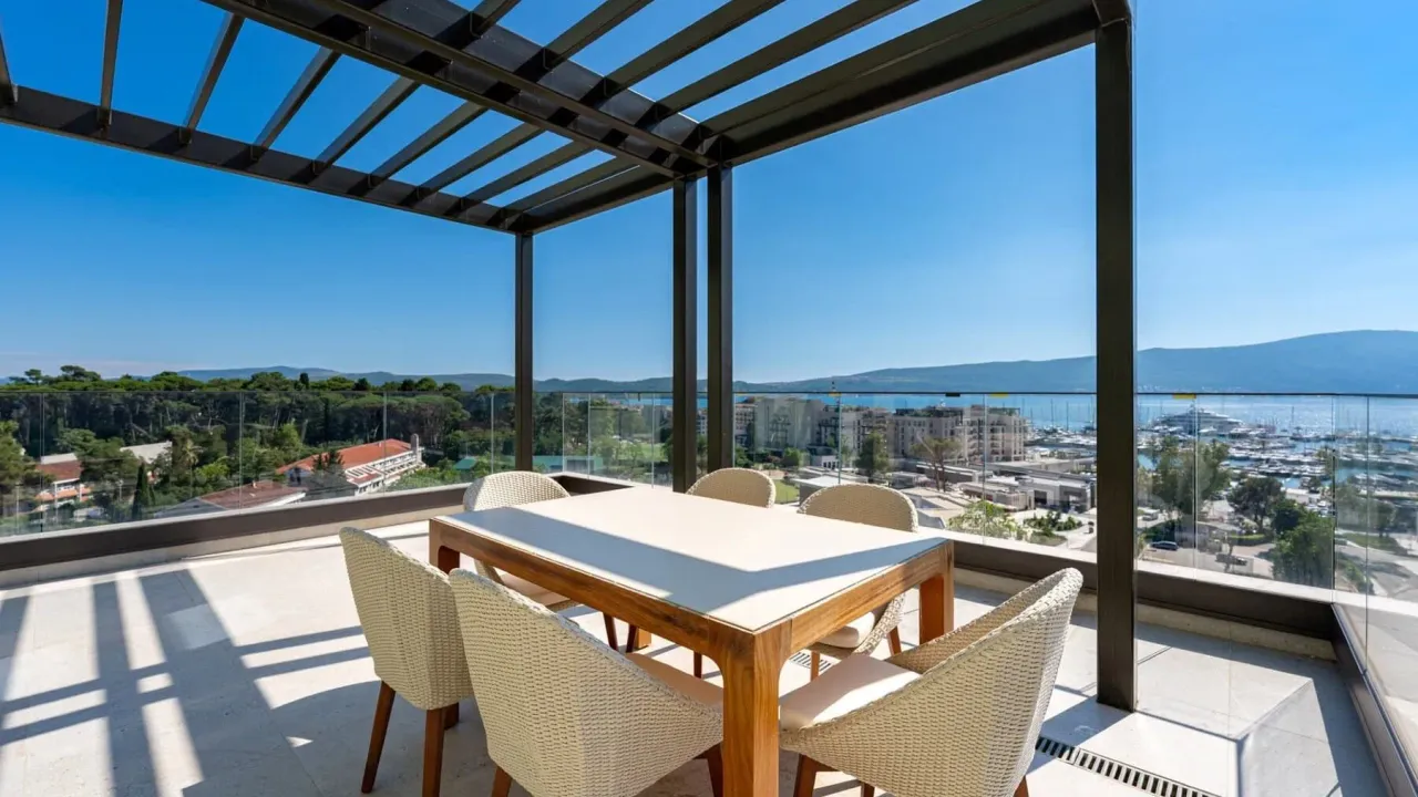 Sale, two bedroom apartment, 154m², Porto Montenegro, Tivat