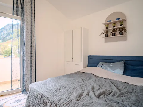 Prodaja, dvosoban stan, 50m², Muo, Kotor - image 6