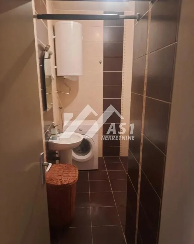 Izdavanje, dvosoban stan, 61m², Bulevar Oslobodjenja, Novi Sad Sve Podlokacije