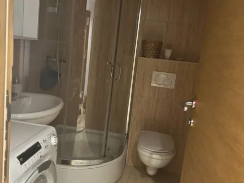 Izdavanje, dvosoban stan, 65m², Krivi Most, Podgorica - image 8