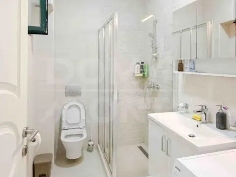 Izdavanje, dvosoban stan, 80m², Tivat, Crna Gora - image 14
