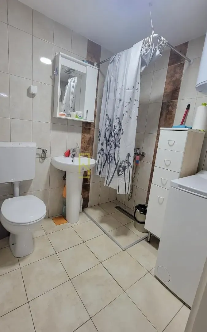 Prodaja, jednosoban stan, 39m², Centar, Podgorica