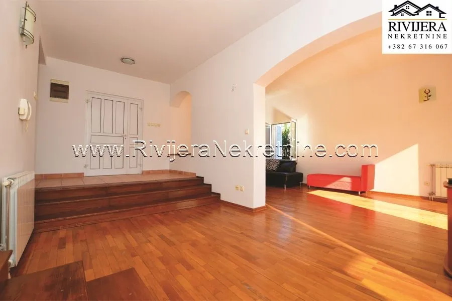 Prodaja, kuća, 350m², Baošići, Herceg Novi