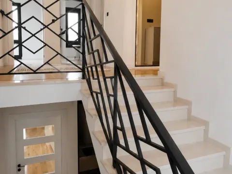 Prodaja, kuća, 270m², Gornja Gorica, Podgorica - image 11