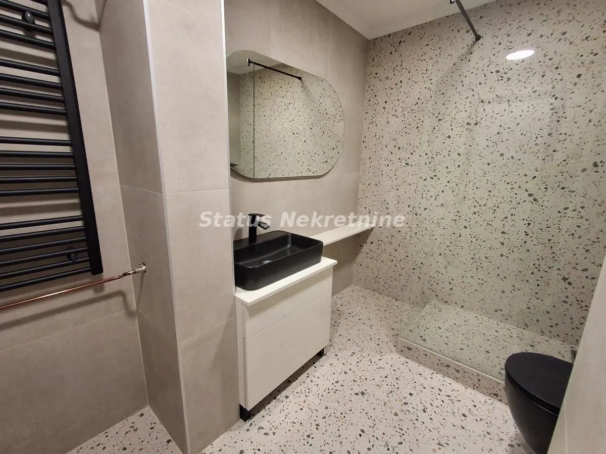 Prodaja, dvosoban stan, 64m², Cara Dušana, Novi Sad Sve Podlokacije
