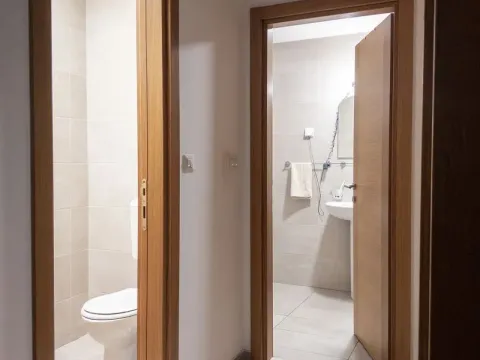 Prodaja, dvosoban stan, 75m², Stari Aerodrom, Podgorica - image 7