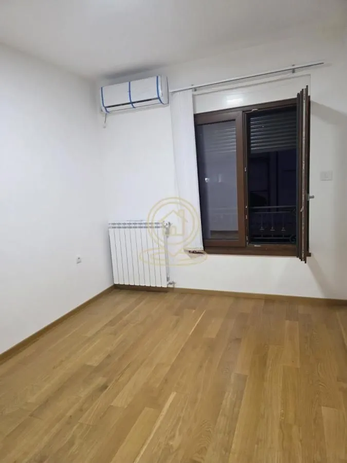 Rent, three bedroom apartment, 72m², Južni Bulevar, Vračar Sve Podlokacije