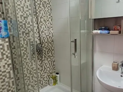 Prodaja, jednosoban stan, 42m², City Kvart, Podgorica - image 4