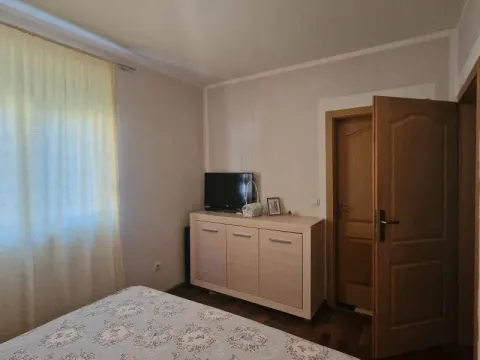 Sale, two bedroom apartment, 70m², Petrovac, Budva - image 8