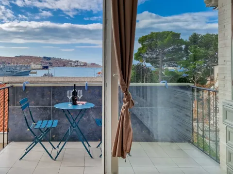 Rent, two bedroom apartment, 58m², Centar, Bar - image 1