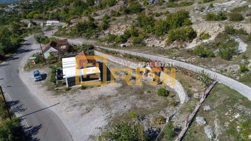 Sale, office space, 1028m², Nikšić, Crna Gora