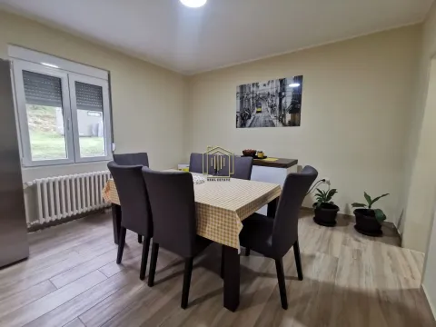 Izdavanje, kuća, 136m², Bioče, Podgorica - image 11