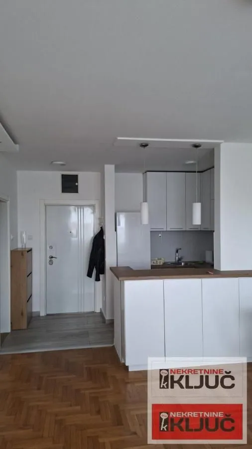 Rent, one bedroom apartment, 41m², Grbavica, Novi Sad Sve Podlokacije