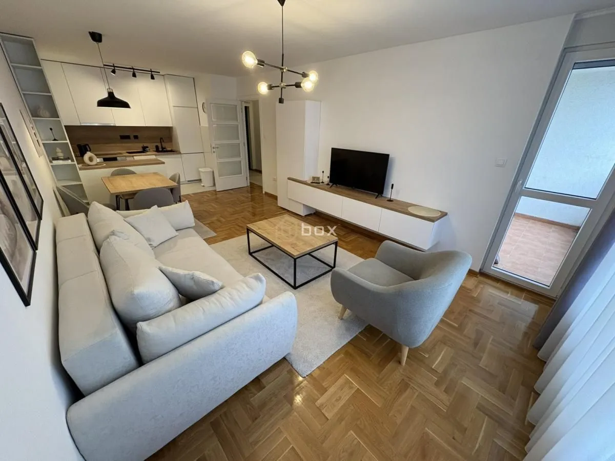 Izdavanje, dvosoban stan, 54m², Palilula, Niš