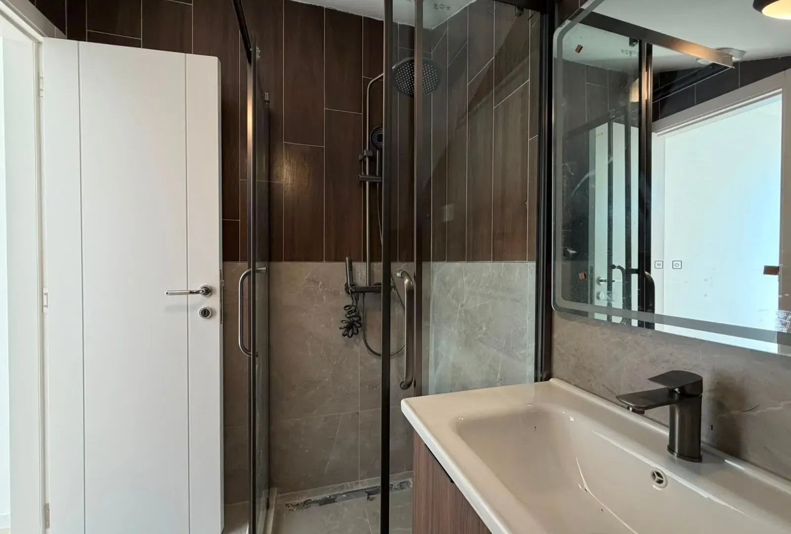 Prodaja, garsonjera, 45m², Tološi, Podgorica
