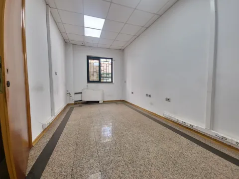 Rent, office space, 500m², Podgorica, Crna Gora - image 18